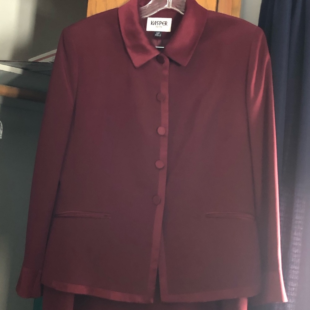 KASPER PETIT, BURGUNDY, 2 PIECE SUIT